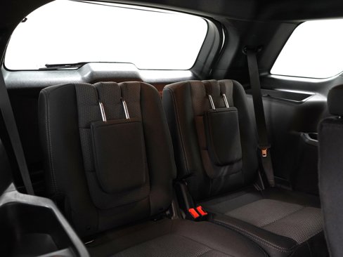 Used 2019 Ford Explorer XLT image 12