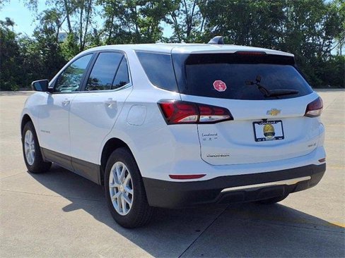 Used 2023 Chevrolet Equinox LT image 3