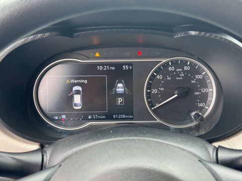 Used 2021 Nissan Versa SV image 17