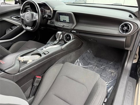 Used 2018 Chevrolet Camaro LT w/ RS Package image 12