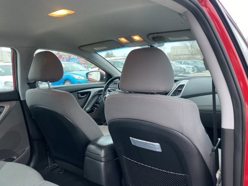 Used 2015 Hyundai Elantra SE image 22