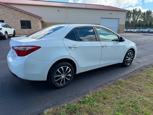 Used 2016 Toyota Corolla LE image 3