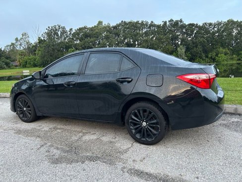 Used 2018 Toyota Corolla LE image 3