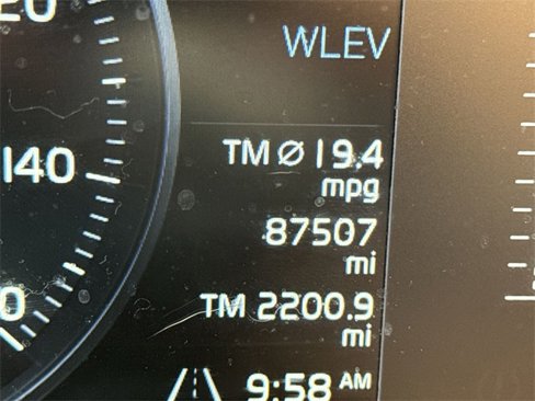 Used 2018 Volvo XC90 T5 Momentum w/ Convenience Package image 17