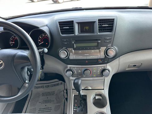 Used 2012 Toyota Highlander 4WD image 23