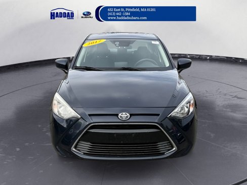 Used 2017 Toyota Yaris iA image 9