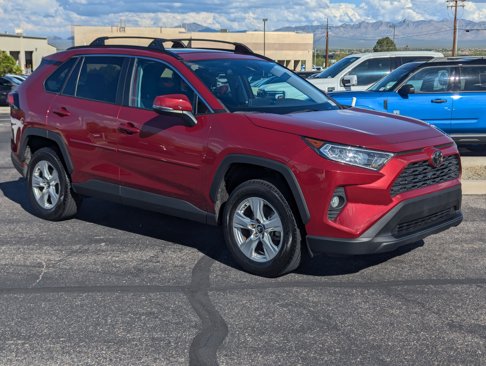 Used 2020 Toyota RAV4 XLE w/ Convenience Package image 1