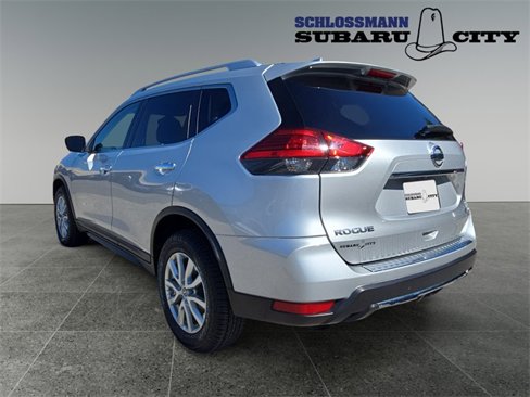Used 2017 Nissan Rogue SV image 7