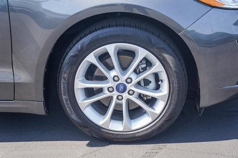 Used 2020 Ford Fusion SE image 10