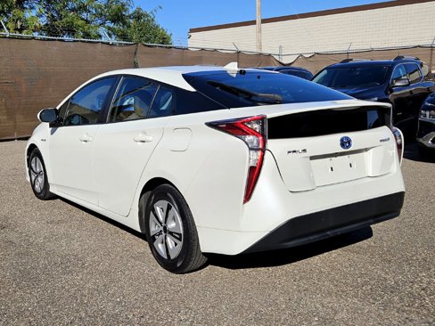 Used 2017 Toyota Prius Three image 4