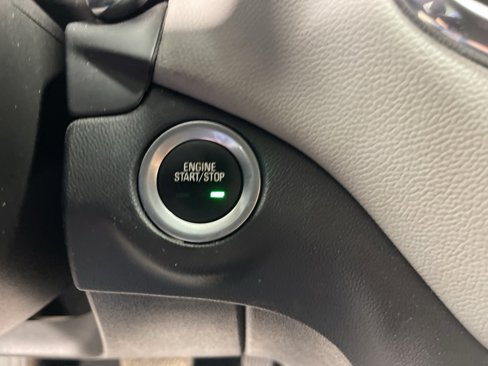 Used 2023 Chevrolet Equinox LT image 27