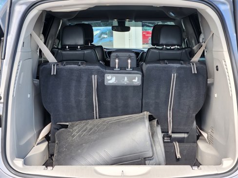 Used 2018 Chrysler Pacifica Touring-L image 12
