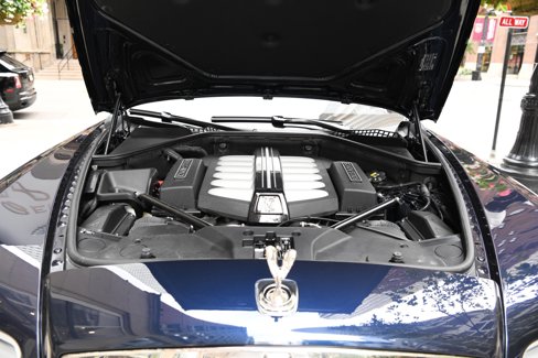 Used 2020 Rolls-Royce Dawn image 32