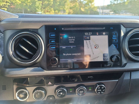 Used 2018 Toyota Tacoma TRD Sport image 22