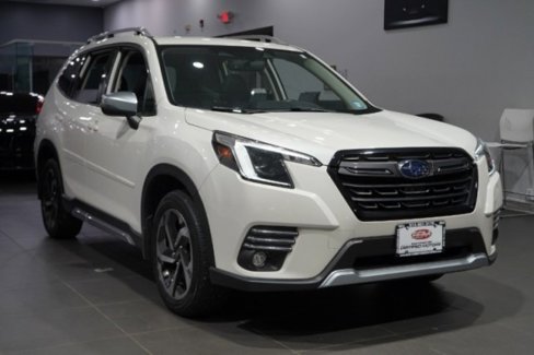 Used 2022 Subaru Forester Touring image 1