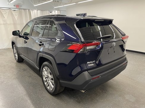 Certified 2022 Toyota RAV4 XLE Premium image 3