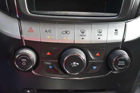 Used 2019 Dodge Journey SE image 26