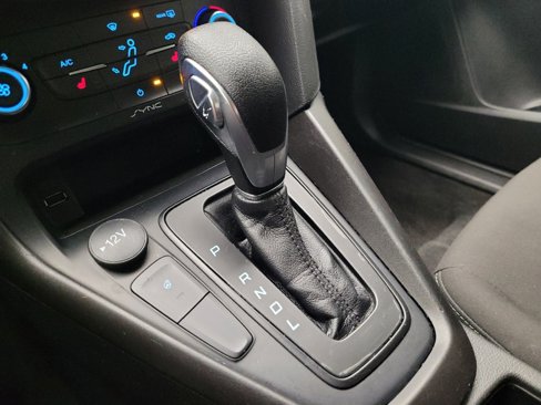 Used 2018 Ford Focus SE w/ Cold Weather Package image 26