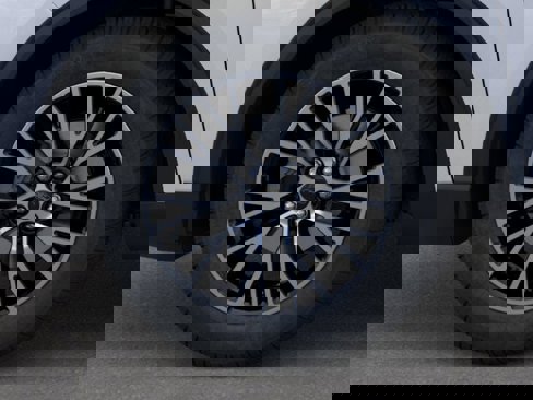 New 2025 Ford Escape SE w/ Class II Trailer Tow Package image 19