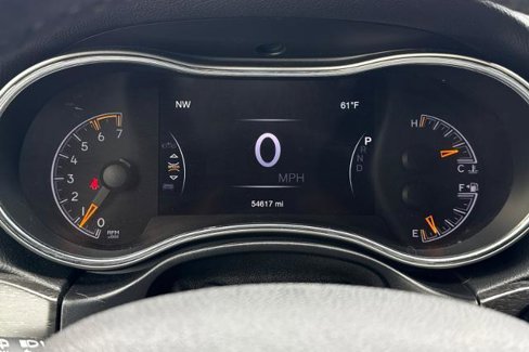 Used 2018 Jeep Grand Cherokee Limited image 28