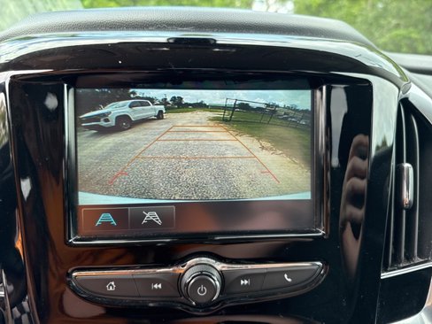 Used 2019 Chevrolet Traverse LS image 9