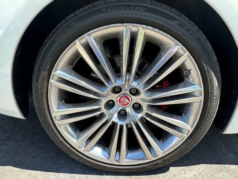 Used 2015 Jaguar XJ L Portfolio image 35