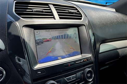Used 2018 Ford Explorer XLT w/ Equipment Group 202A image 20