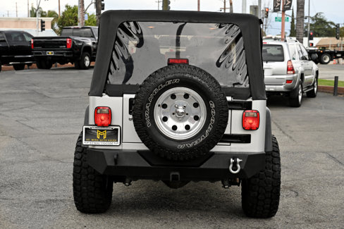 Used 2004 Jeep Wrangler 4WD image 7