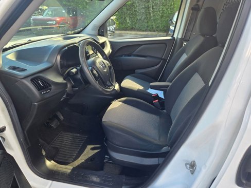 Used 2018 RAM ProMaster City Tradesman image 16
