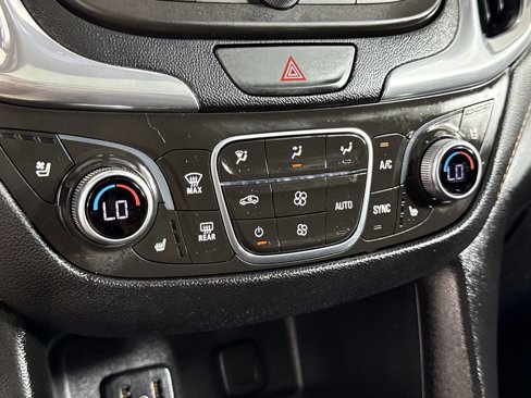 Used 2018 Chevrolet Equinox Premier image 31