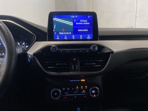 Used 2020 Ford Escape SEL image 8