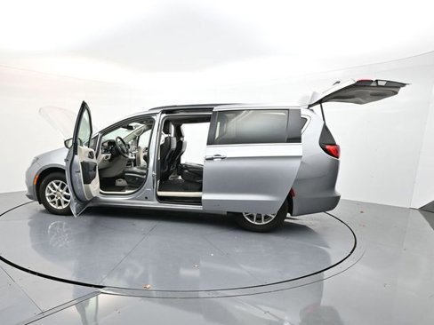 Used 2020 Chrysler Voyager Lxi image 45