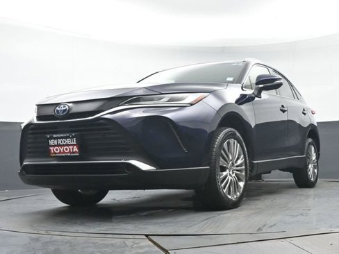 Certified 2022 Toyota Venza XLE image 34