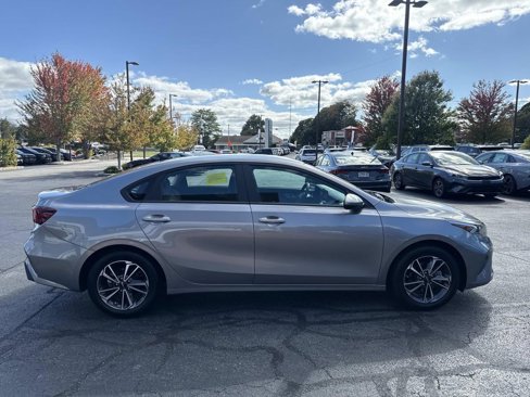 Used 2023 Kia Forte LXS image 7