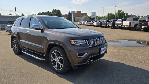 Used 2019 Jeep Grand Cherokee Overland image 4