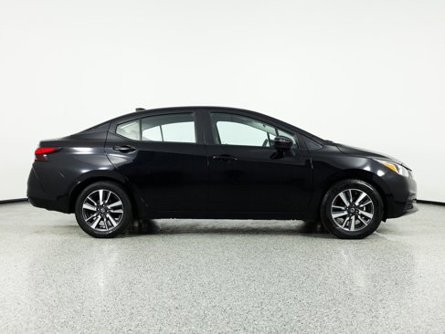 Used 2021 Nissan Versa SV image 9