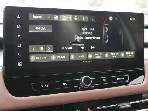 New 2025 Mitsubishi Outlander SEL image 17
