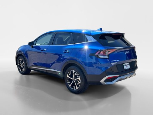 Used 2023 Kia Sportage EX image 3