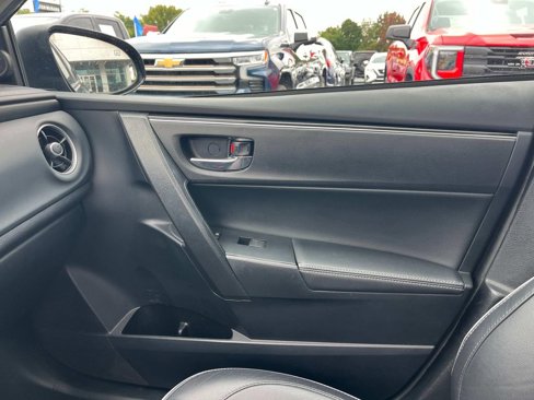 Used 2019 Toyota Corolla XLE image 25