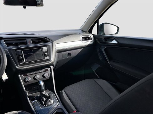 Used 2018 Volkswagen Tiguan S image 26
