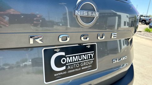 Used 2023 Nissan Rogue SL w/ SL Premium Package image 33