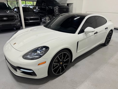 Used 2018 Porsche Panamera image 3
