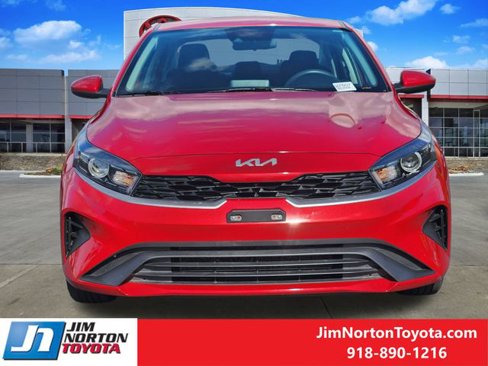 Used 2024 Kia Forte LXS image 2