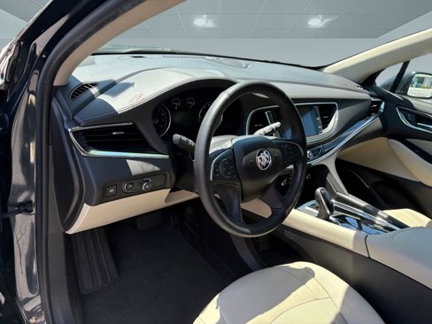Used 2020 Buick Enclave Premium w/ Sun and Sites Package image 4