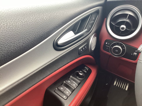 Used 2019 Alfa Romeo Stelvio Ti Sport w/ Quick Order Package 22S Sport image 32
