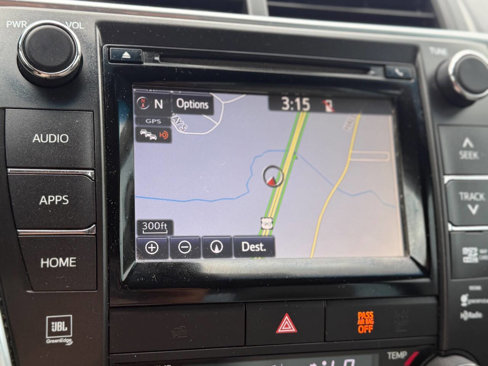 Used 2015 Toyota Camry XLE w/ Moonroof Package image 14
