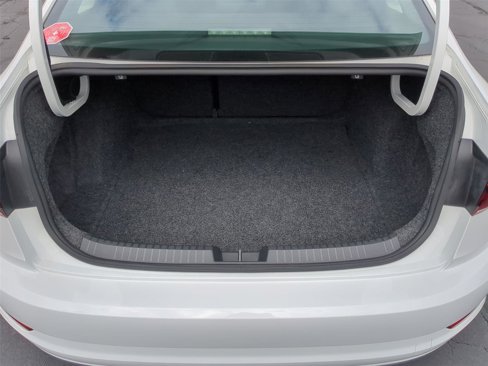 Used 2021 Volkswagen Jetta SE image 25