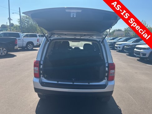 Used 2011 Jeep Patriot Latitude image 9