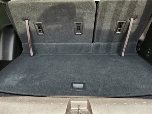 Used 2018 Chevrolet Traverse LT image 33