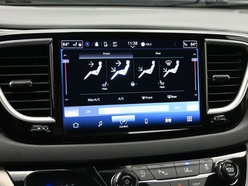 Used 2023 Chrysler Pacifica Touring-L image 17